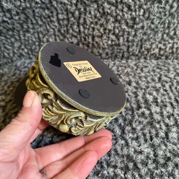 Small jewelry container-Gently used, plenty of life left​ - Picture 14 of 16